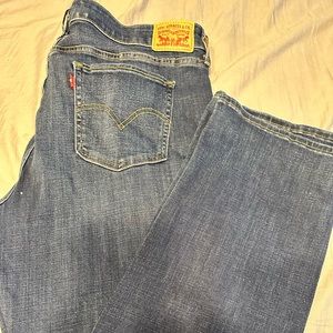 Women’s Levi Jeans Relaxed Straight Fit 414 SZ 18w